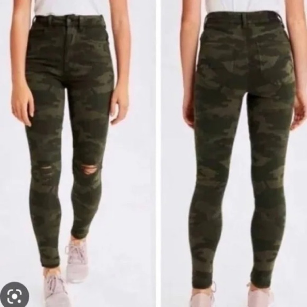 American Eagle Curvy Super High Rise Camo Jeggings